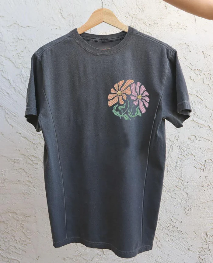 His Love Endures Forever Nursing T-shirt