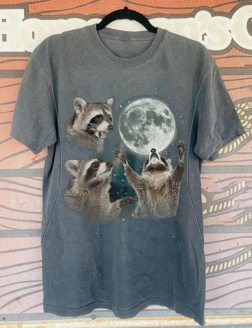 Racoons howling at the Moon Nursing T-shirt